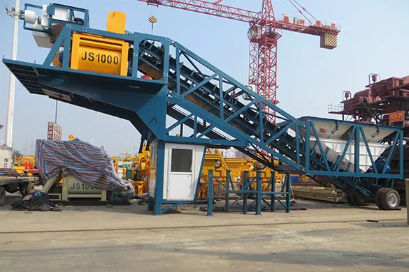 Mobile concrete batching plant