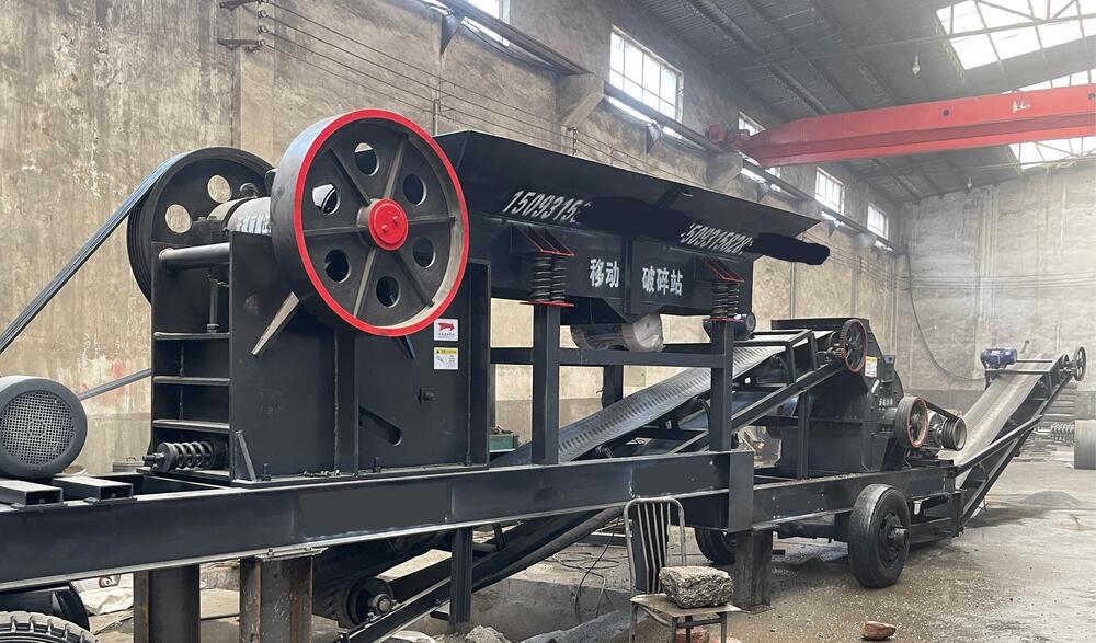 Mobile crushing equipment plant