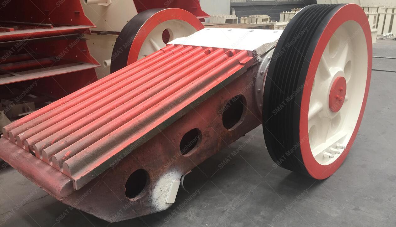 Jaw crusher lining plate